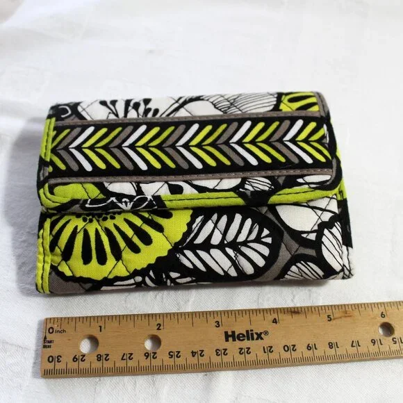 Vera Bradley Small Citron Wallet, Like New - Picture 8 of 9